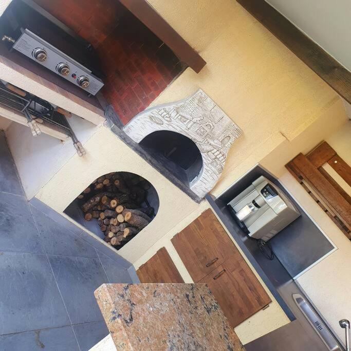 Joli Haut De Villa 3 Chambres Climatise Avec Jacuzzi Marignane Zewnętrze zdjęcie