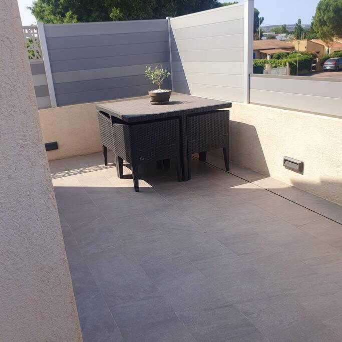 Joli Haut De Villa 3 Chambres Climatise Avec Jacuzzi Marignane Zewnętrze zdjęcie